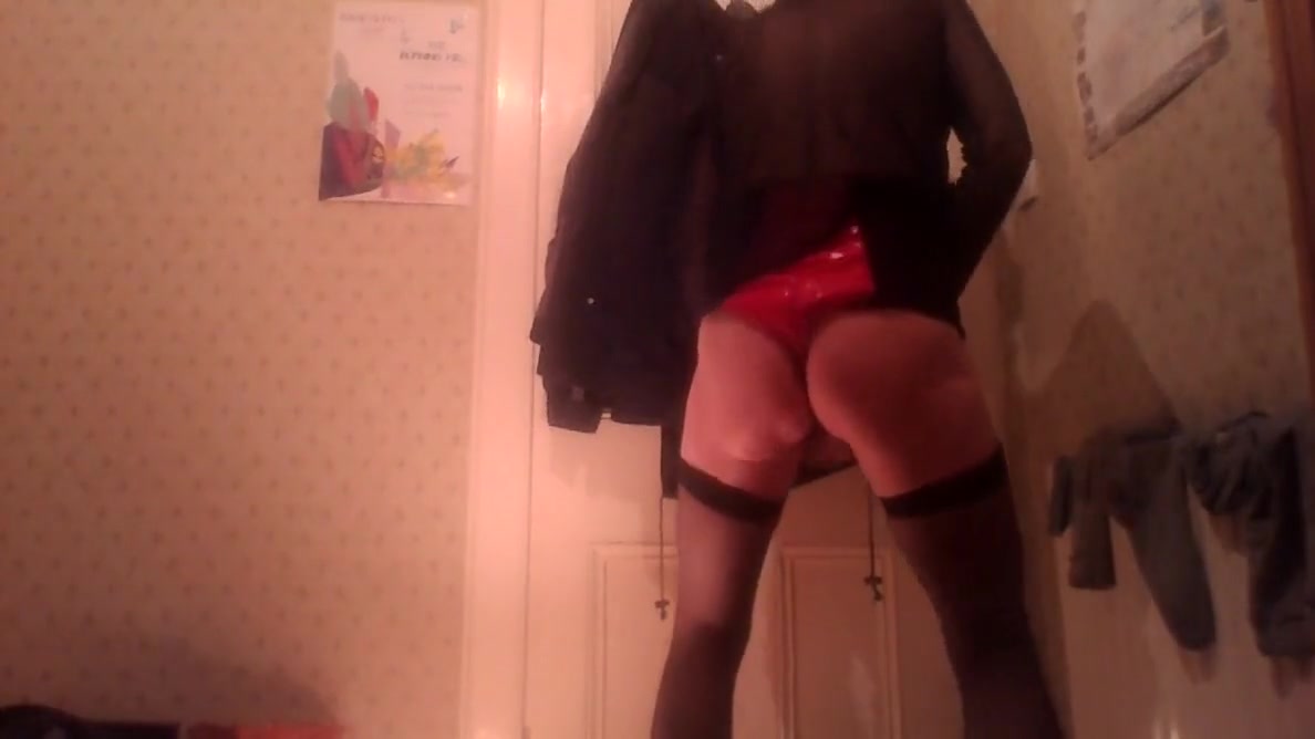 Rubber Wank Cross Dressing, Pvc Fun