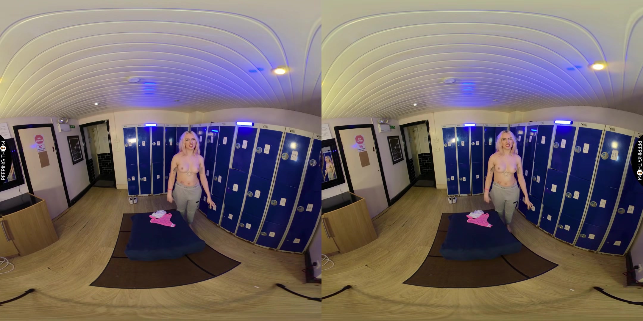 Gym Bunny - Peeping Thom - Vr Porn Video