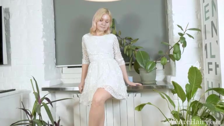 Gerda Lu masturbates after watering her plants - WeAreHairy