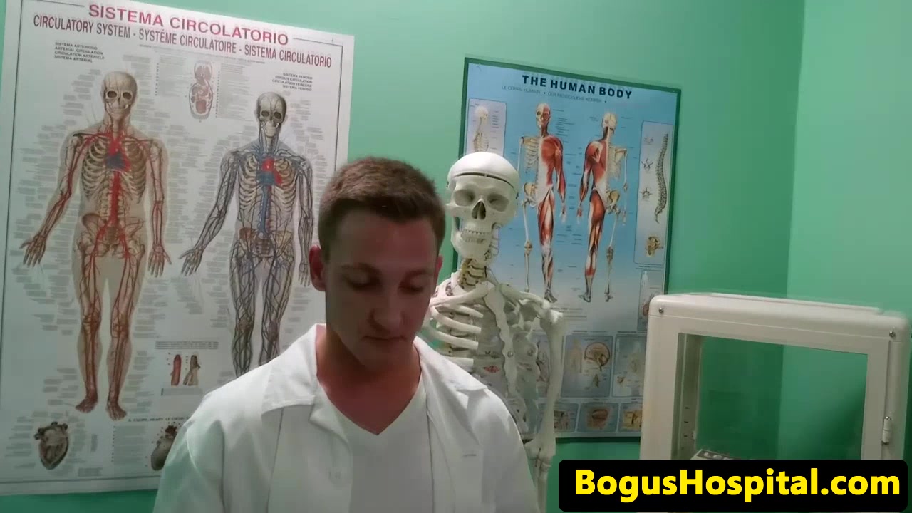 Euro patient cumsprayed on pussy after exam
