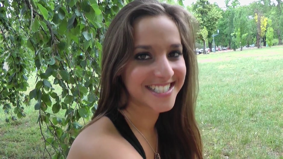 Hot vixen gives bj and humps in a public place