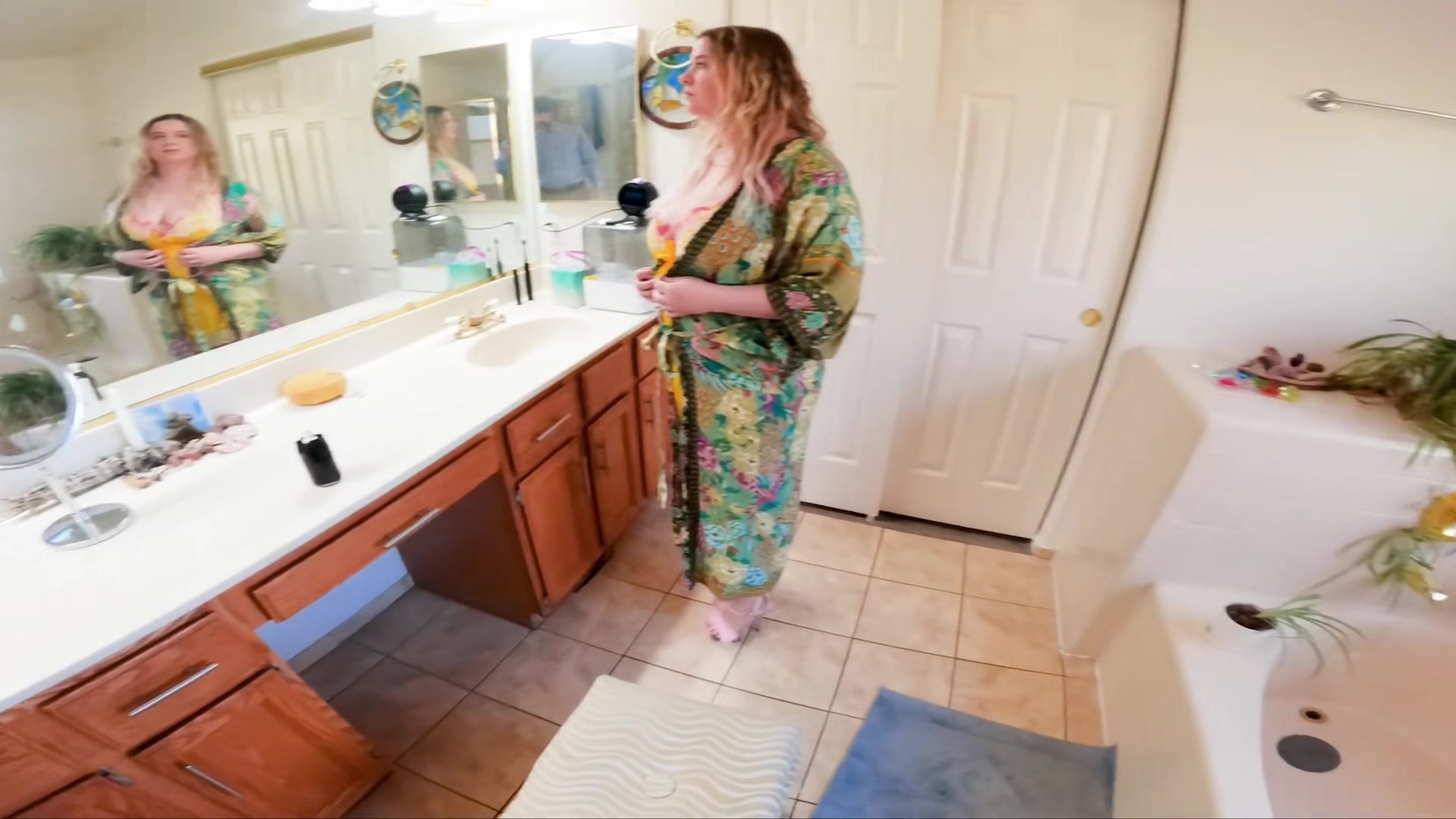 Hot Wife Fucks The Contractor For A Cheap Remodel