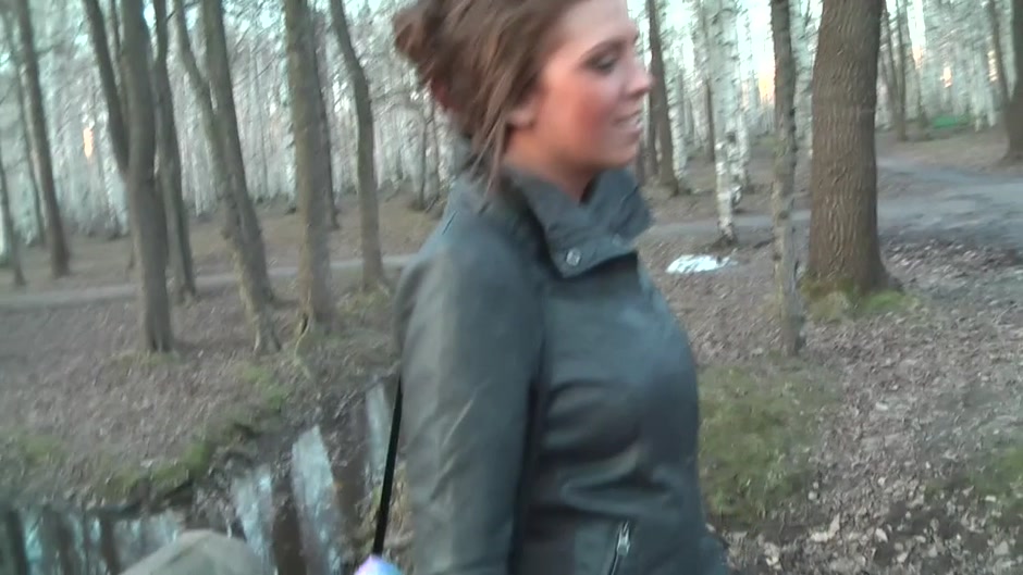 Ally in outdoor sex vid showing a sloppy blowjob