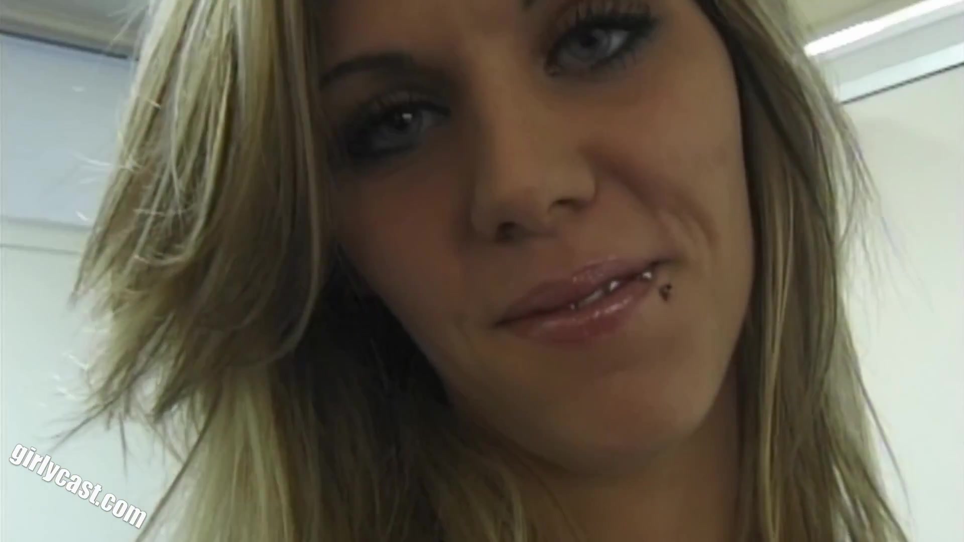 Skinny teen 18+ Ilona Cast By Porn Grandpa