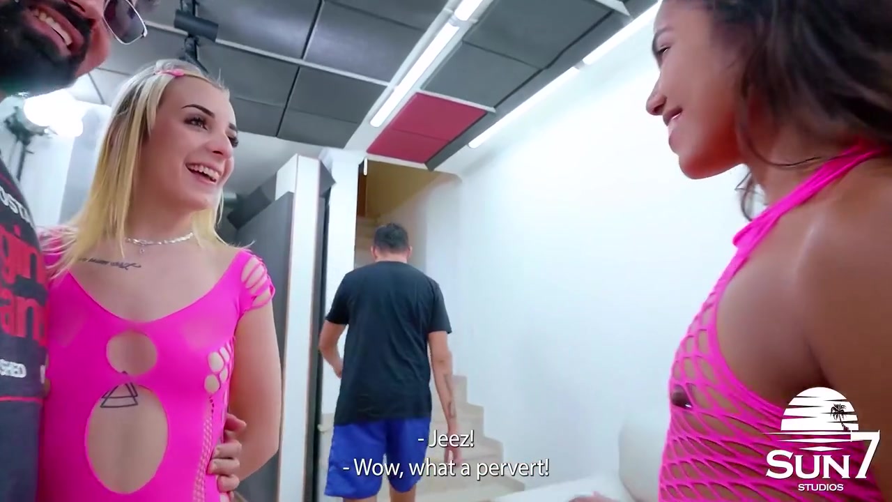 Subtitles In English I Gave The Hot Girl A Surprise: I Punched In Her Pussy And Ass