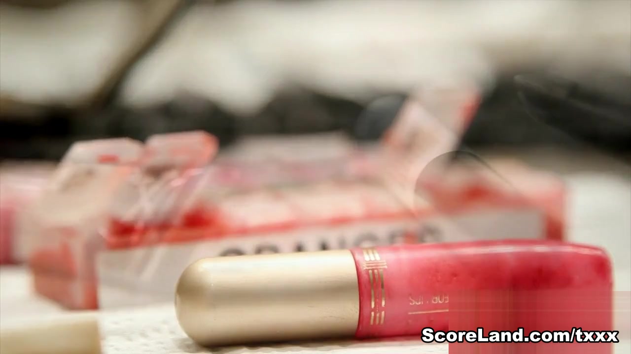 38G-cups & hot - Amaya May and Bambino - Scoreland2