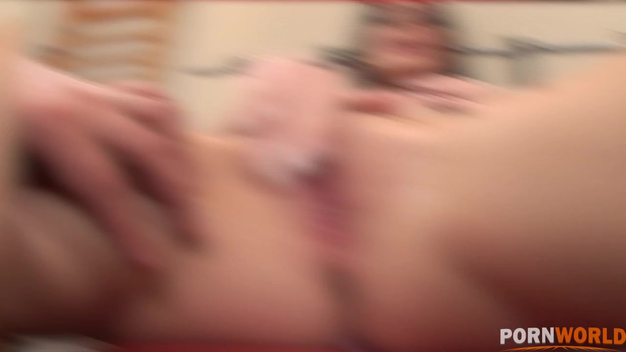 Cock & sex addict babe Roxy Panther gets her ass & pussy fucked GP1325 - AnalVids