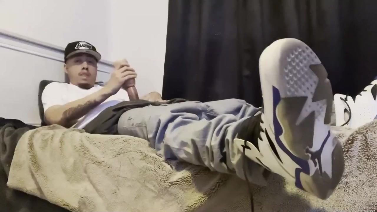 Chillin And Sagging In Bed While I Fuck My Toy - Sexysaggeryo