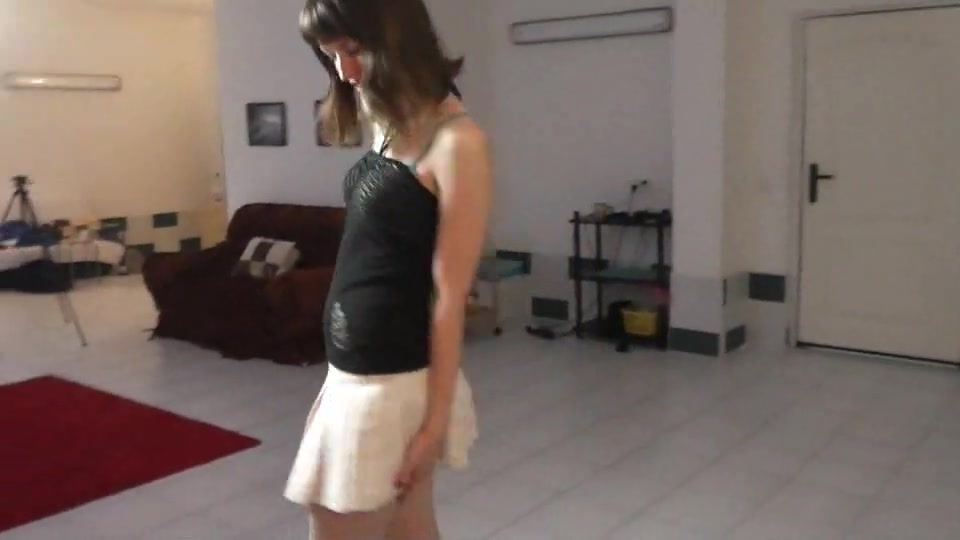 Fingering and licking for cute lapdancer