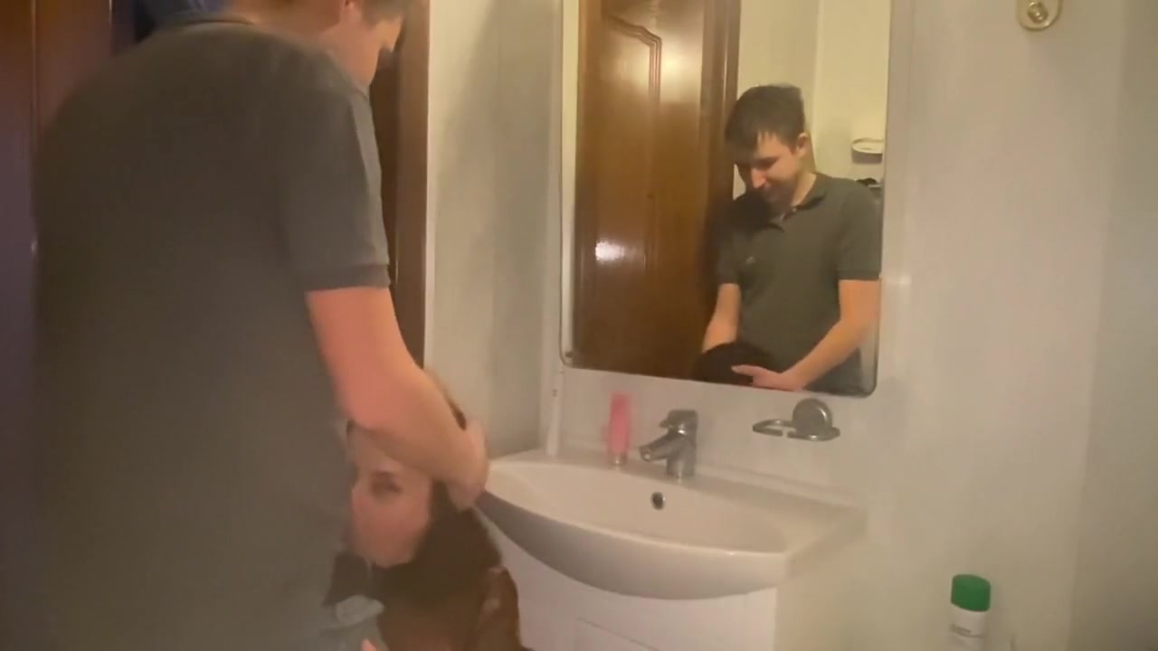 Quickly Fucked Friends Wife In The Bathroom While She Was Getting Ready For Work