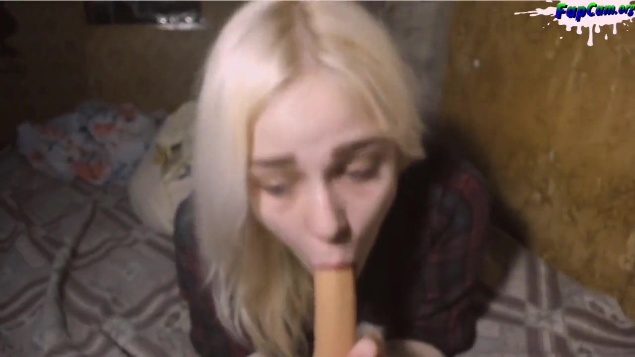Amateur teen 18+ Toying Herself To Orgasm pink Pussy - Linda Blonde