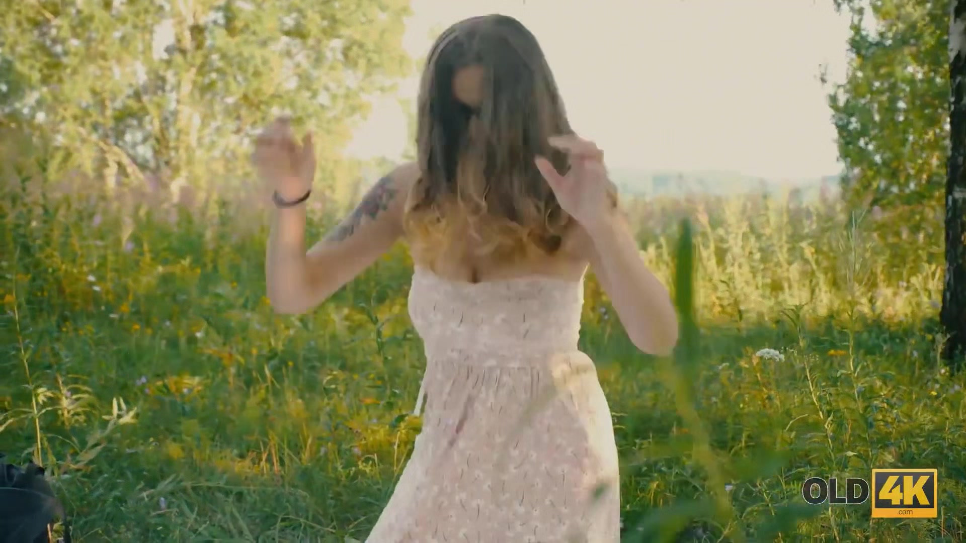 OLD4K. Enticing girl blows geezers mind and gets banged outdoors