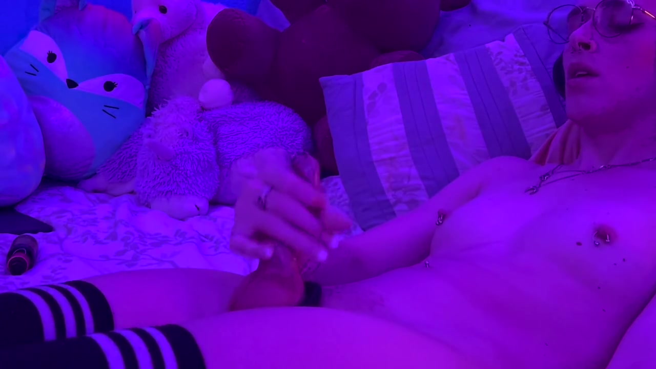Cute Tgirl Variety Itsol Jerks Her Little Cock And Eats Her Own Cum While Mindfucking Herself