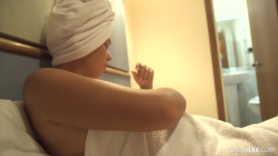 BTS: Boobs Out Chillin' - BeachJerk