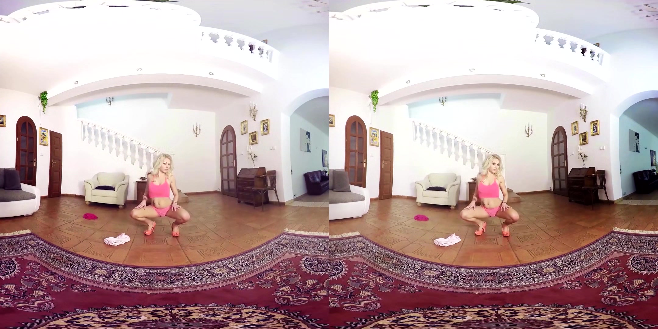 040 - Vanessa Sweet - Blonde Amateur Strip Toying