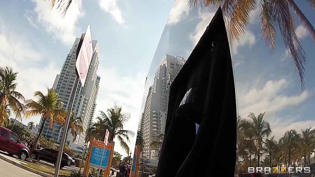 Public Fuck Stunt On The Street
