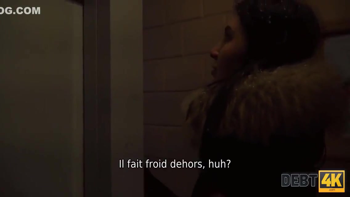 Un Mec Sort Une Bite Dure Dun Pantalon Pour Punir Le Ravissant Debiteur 10 Min With Monica Wet