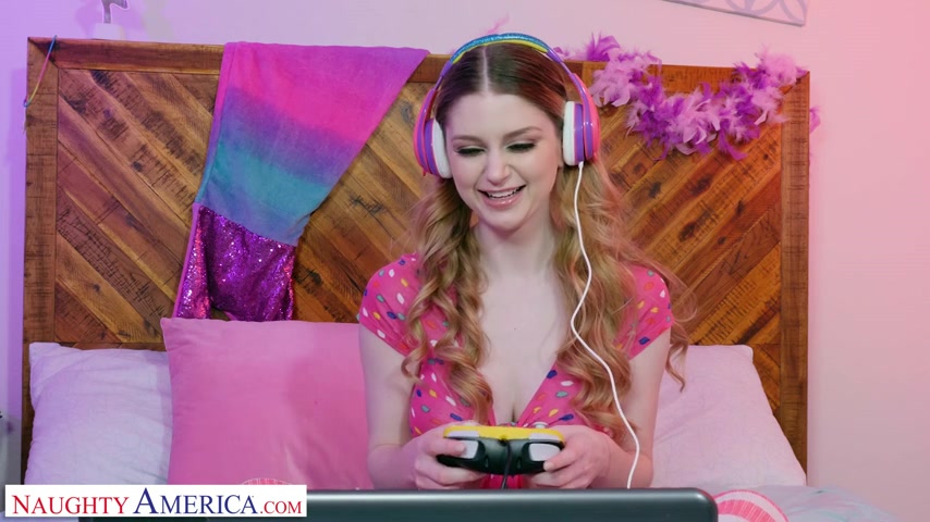 Bunny Colby fucks a lucky fan live in her stream - naughtyamerica