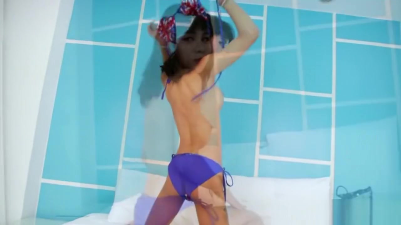 Sultry tranny undresses and masturbates