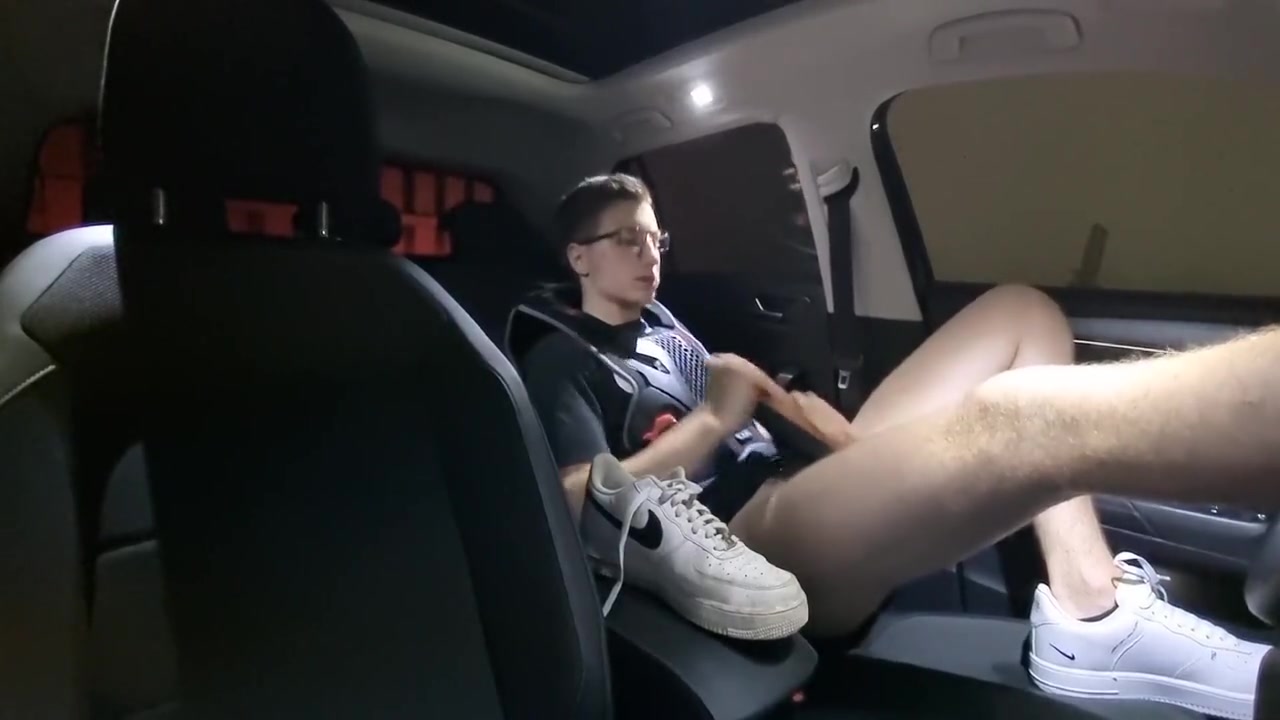 Young teen 18+ Fucks With His Shoes In The Car And Has Fun