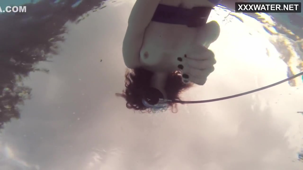 Emi Serene Masturbates Underwater In The Pool