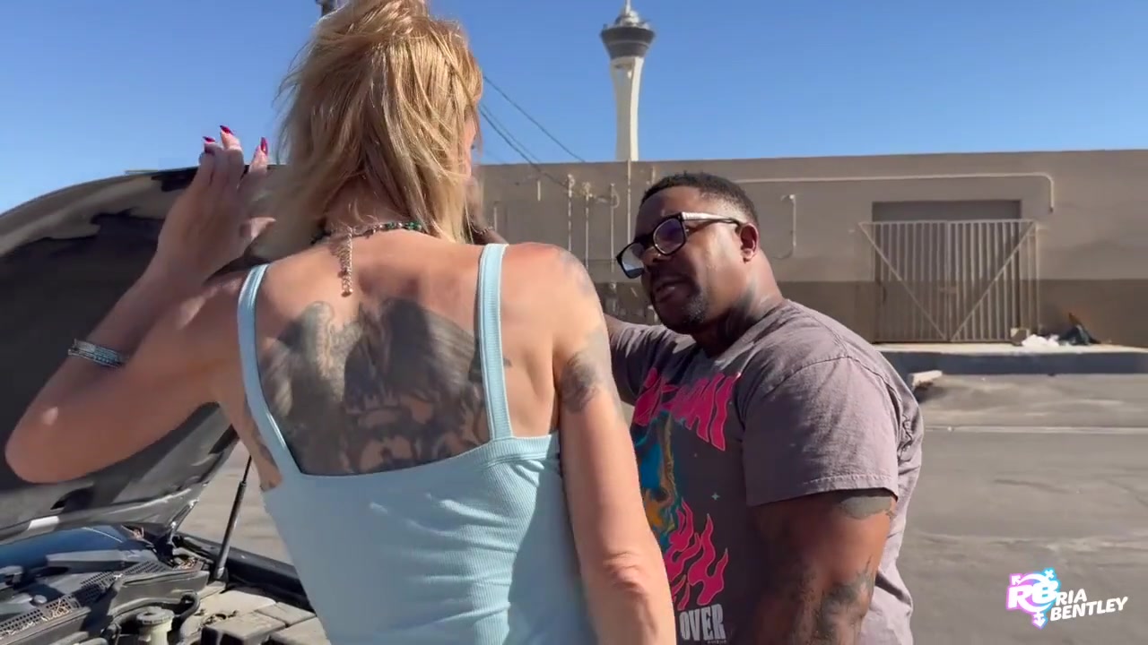 Ria Bentley - Hot Trans Milf Gives Car Bj And Fucks Bbc With Anal Creampie