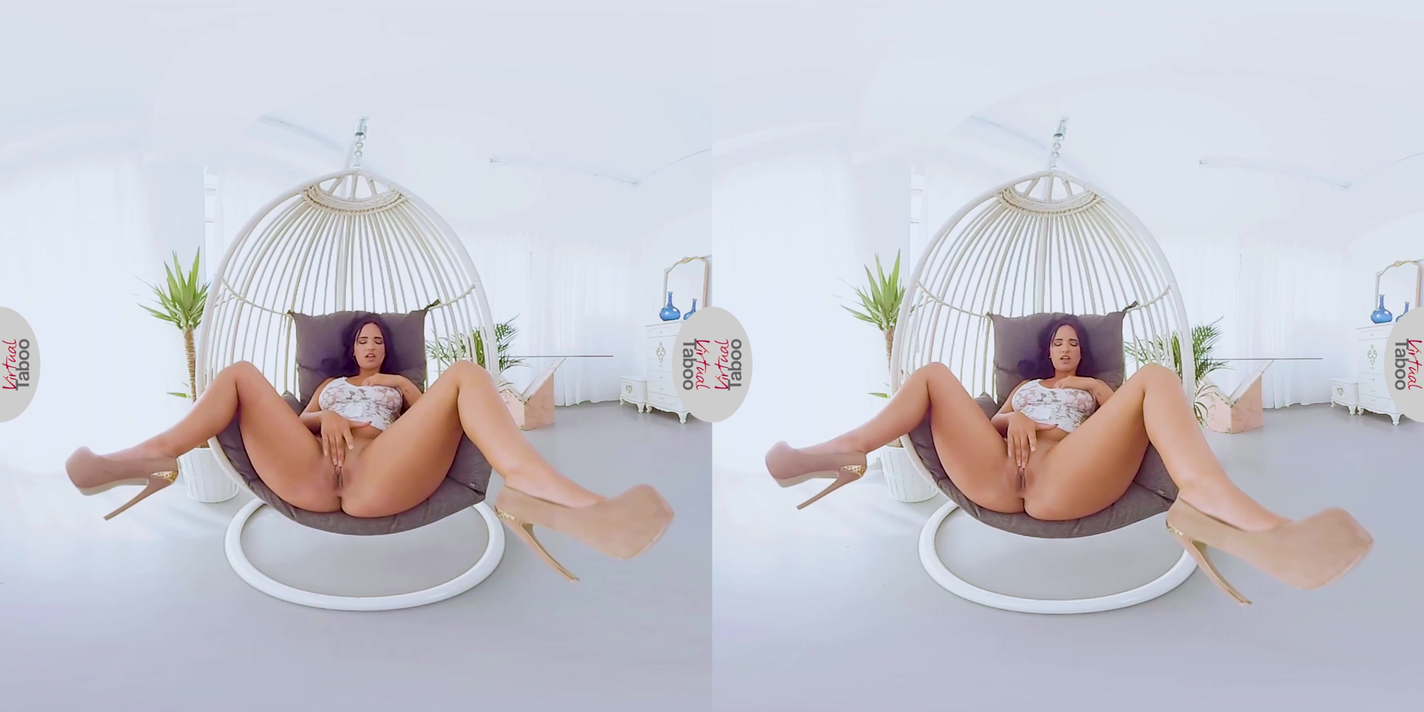 Claudia's Big Booty Call - VirtualTaboo