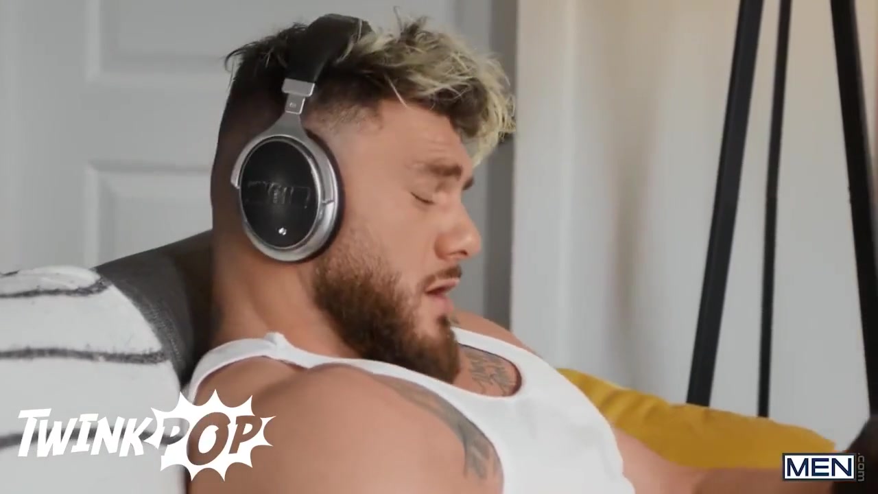 William Seed, Bruce Huxley And Joey Mills - Sneaks Off With For Hot Sex After Leaves Him Wanting