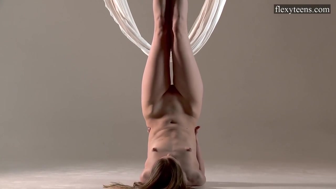 Super Flexible Young Babe - Sofia Zhiraf