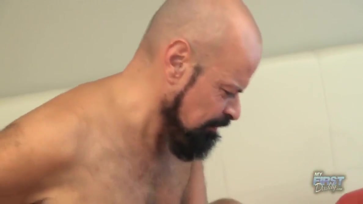 Pappy With No Condoms Hot teenager 18+