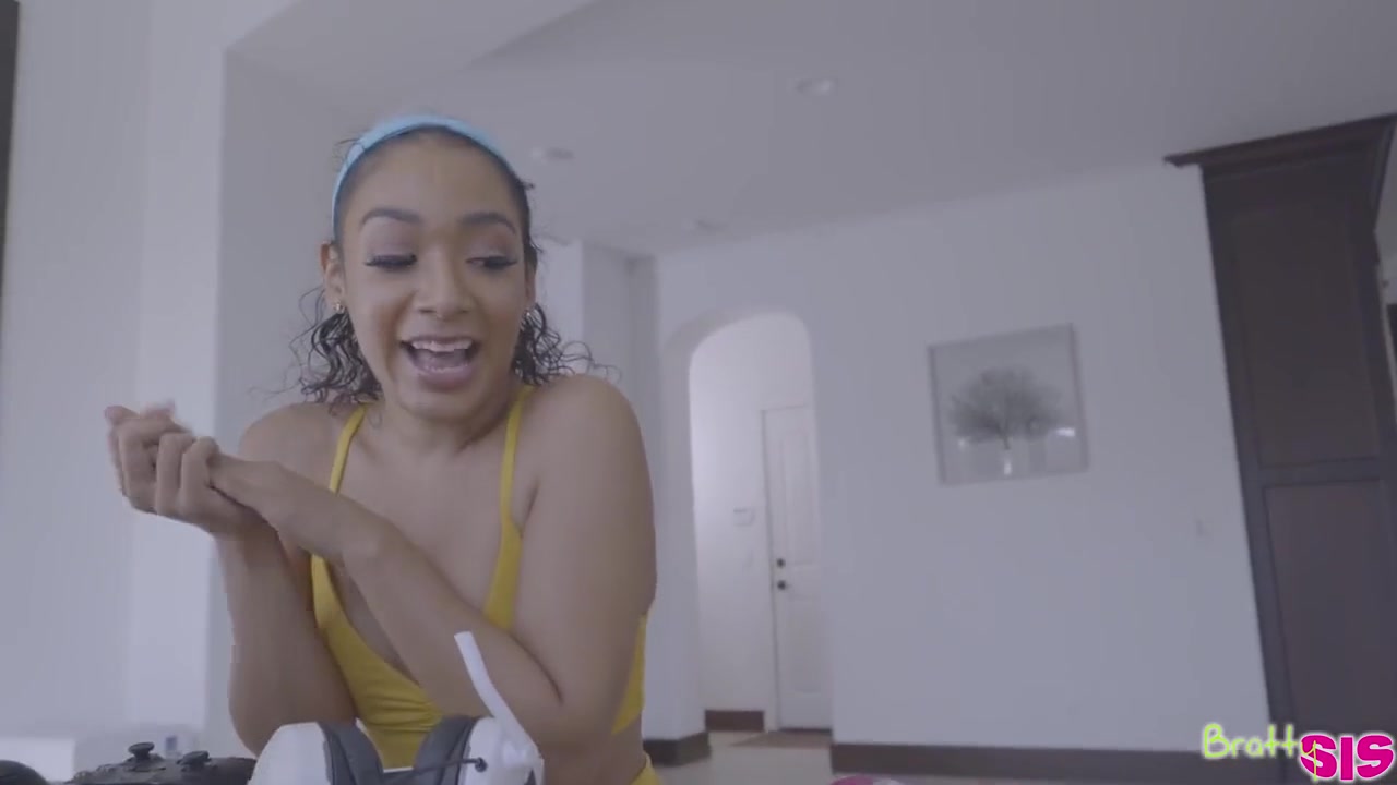 Gamer Girl Likes Stepbros Dick - Sarah Lace