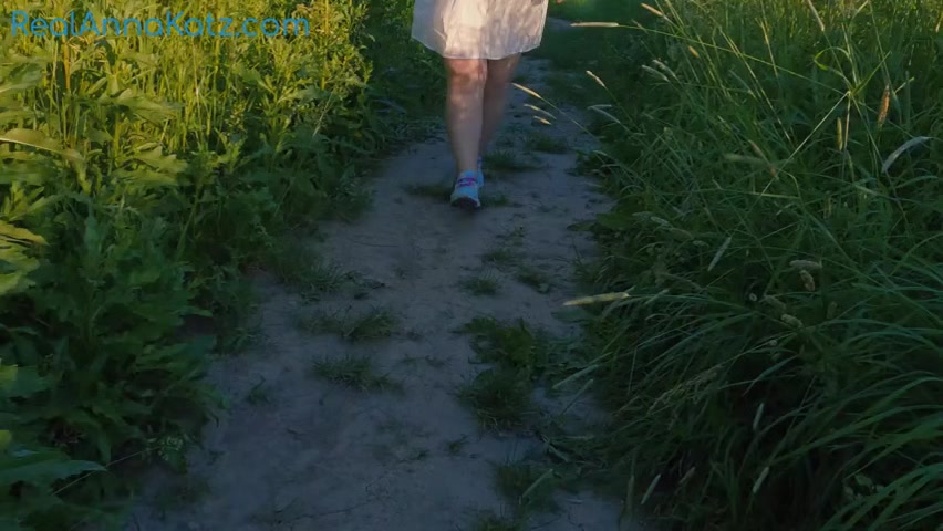 Naturalist Big Boobs Walk - RealAnnaKatz