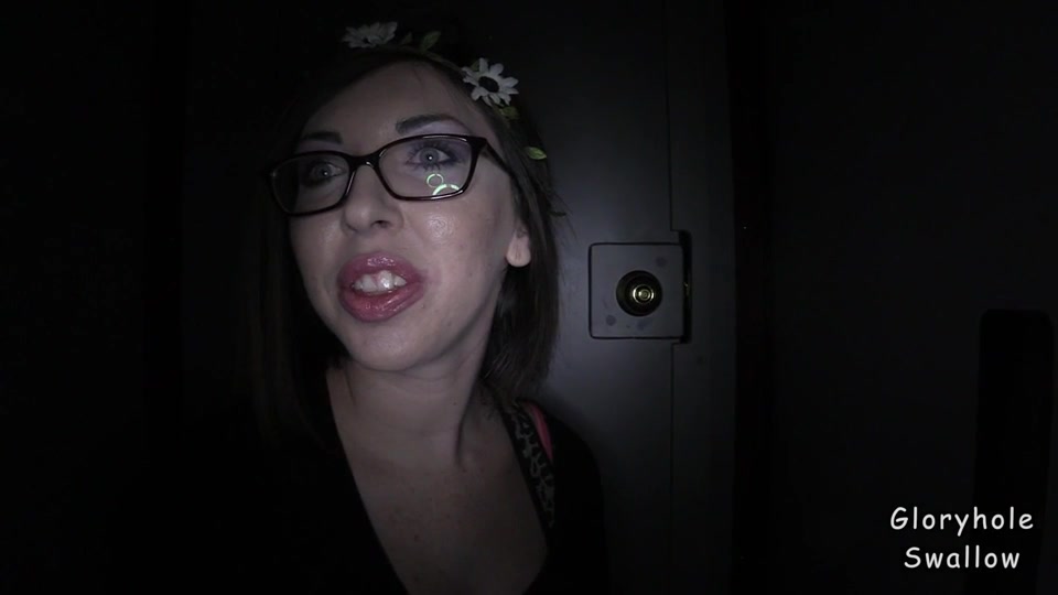 GloryholeSwallow - Amanda B's 1st Visit