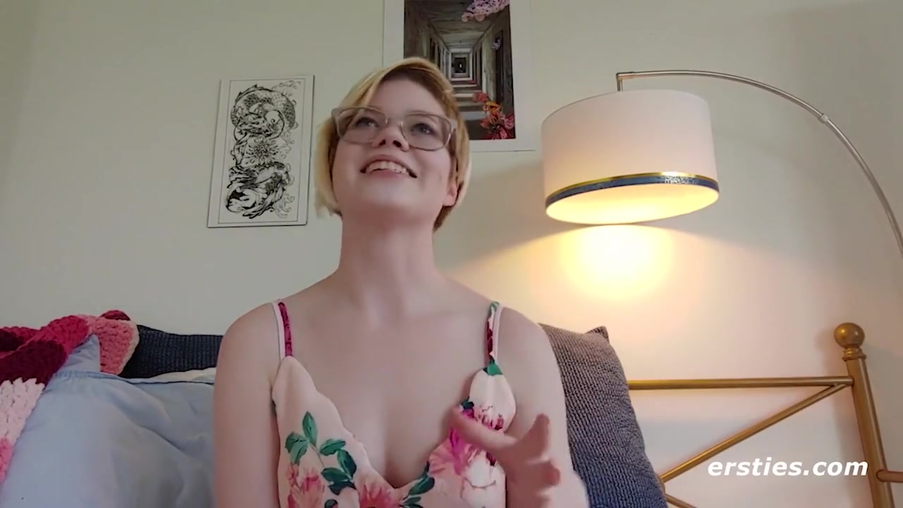 American Pearl Gets Horny When She Plays With Her Nipples