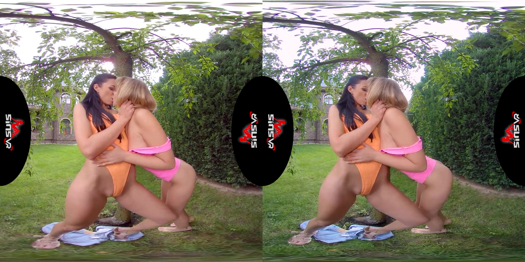 LeeAnne & Eyla - Share My Lipstick - SexLikeReal
