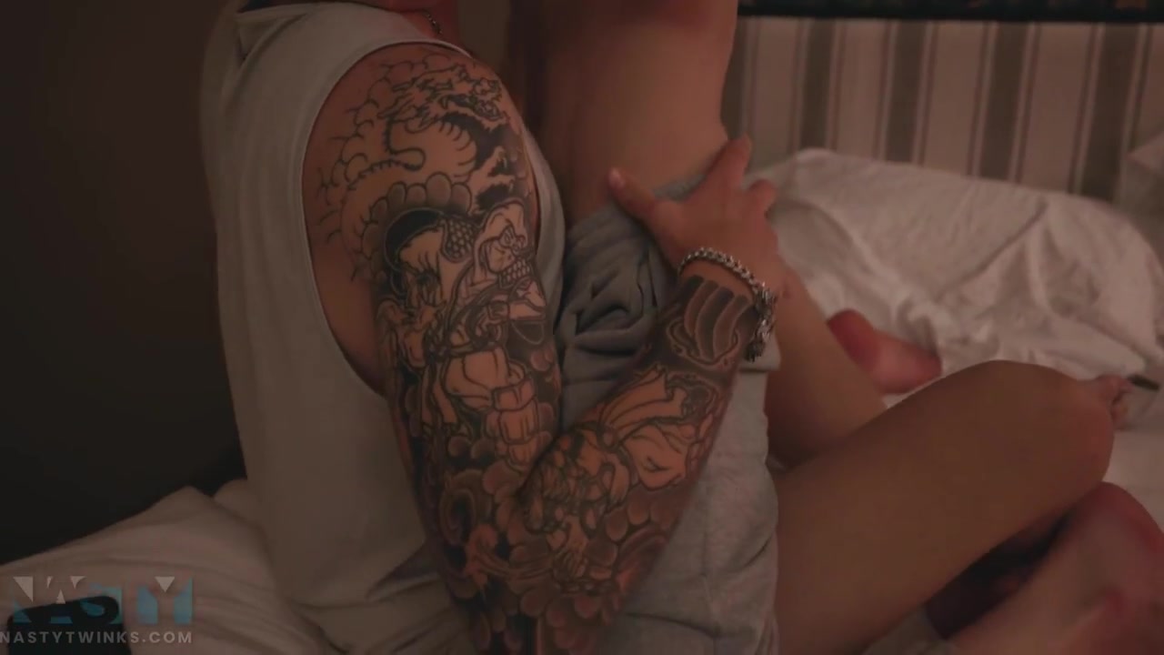 Morning Wood - Noah Catches Cyrus Checking Him Out, A Kiss Is All It Takes!