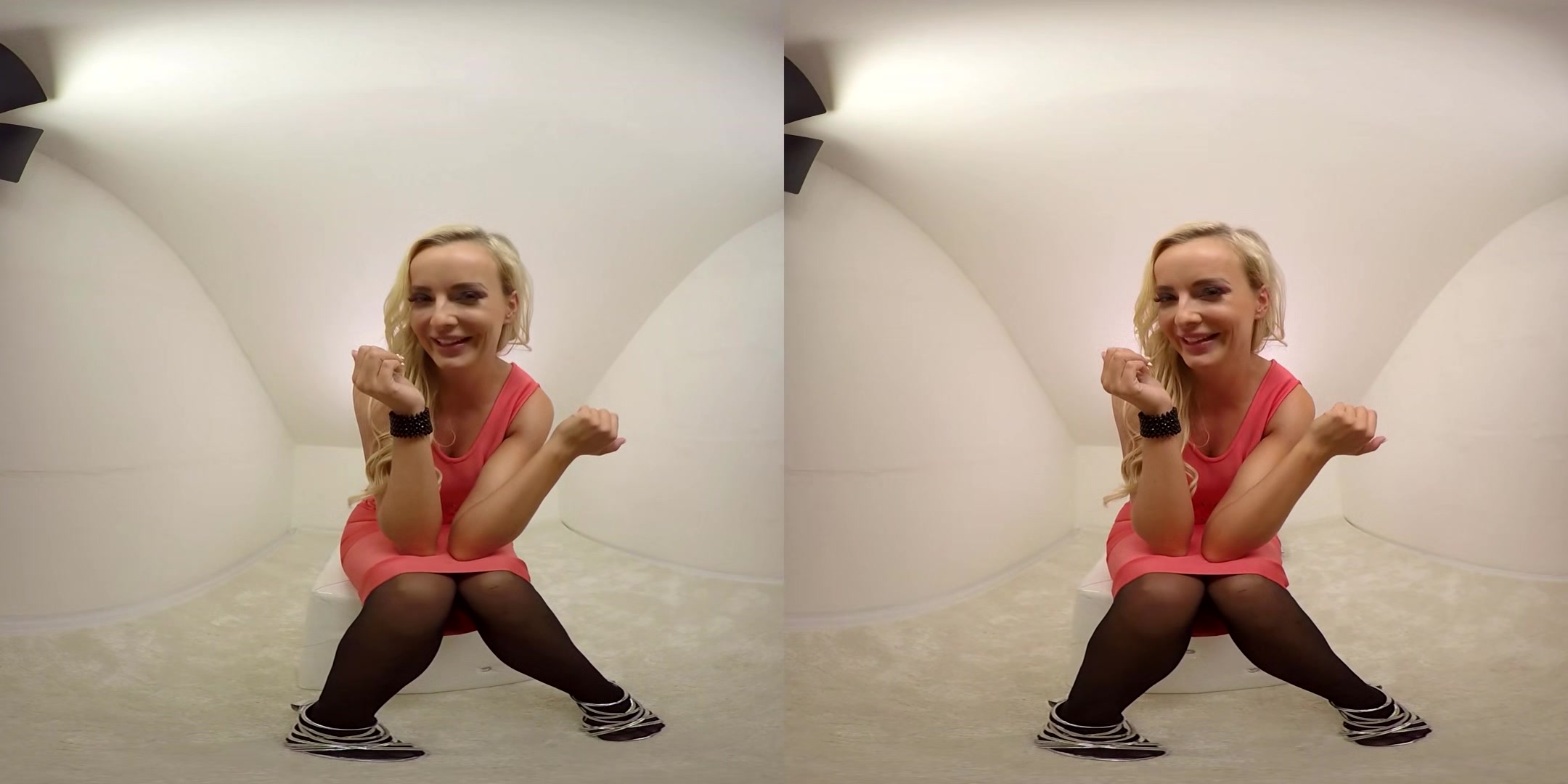 127 - Victoria Pure - Lingerie Blonde Shaved Toy