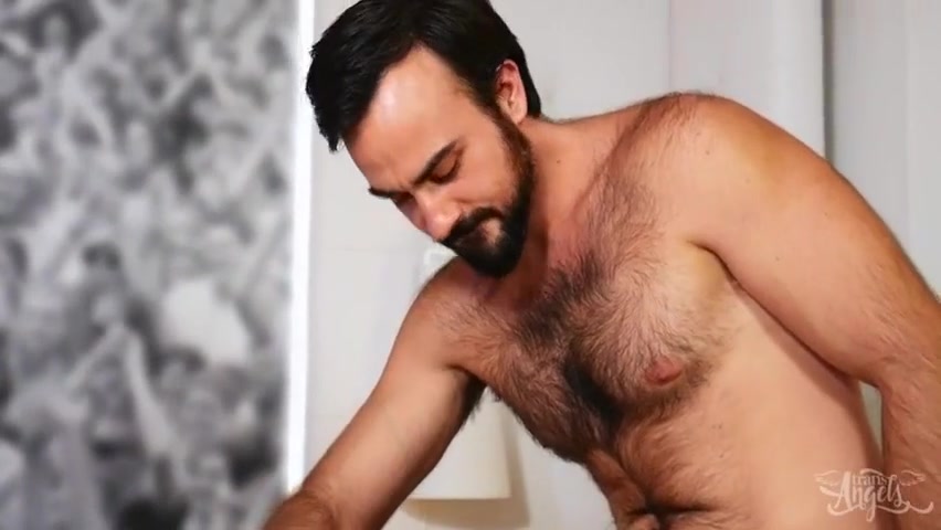 Sneaky Masseur - Gracie Jane