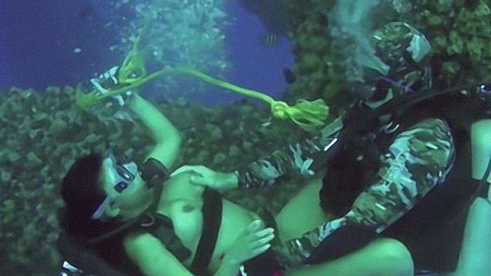 Mickaela And Lars Do Underwater Hardcore - Mickaela And Lars Do Underwater Hardcore