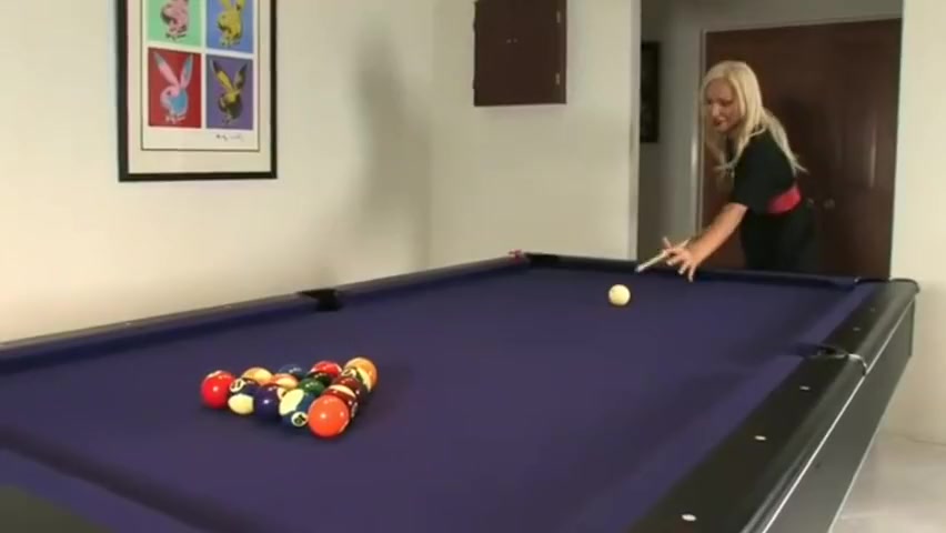 Khloe Plays Pool
