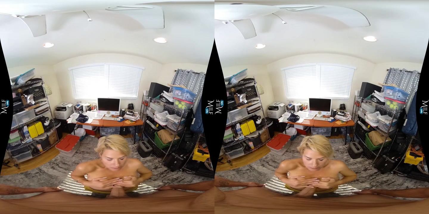 Twerking from Home - MILFVR