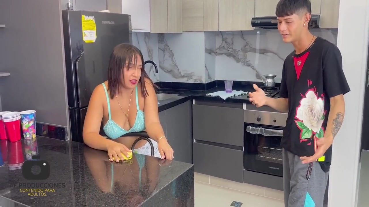 Milf Stepmom Teaches How To Really Fuck A Woman And Her Stepson Catches Her Very Rich And Hard