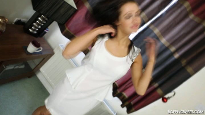 Jayne - A Quick Strip - BoppingBabes