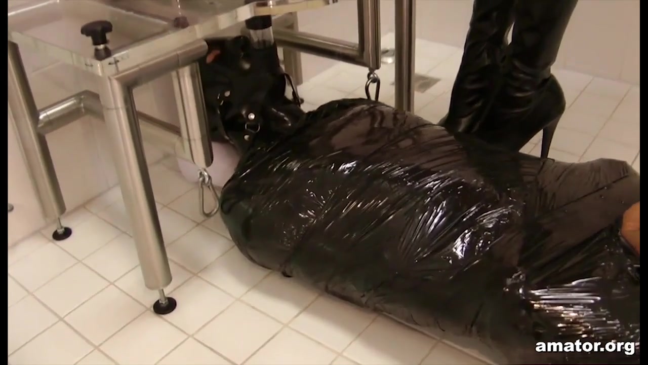 Lady Ashley & Sklave in Quoad Locus: WC - KINK