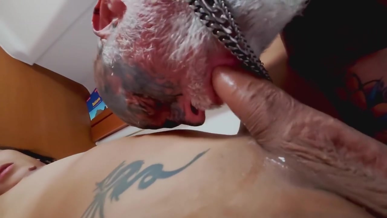 Massive Cumshot Anal Bareback Trans With Big Cock