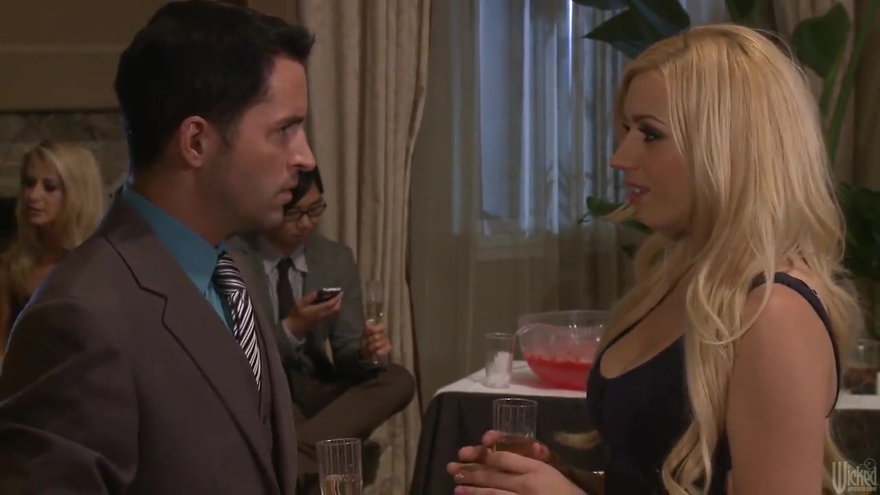 Loyal lesbian apprentice Mandy Armani does miracle