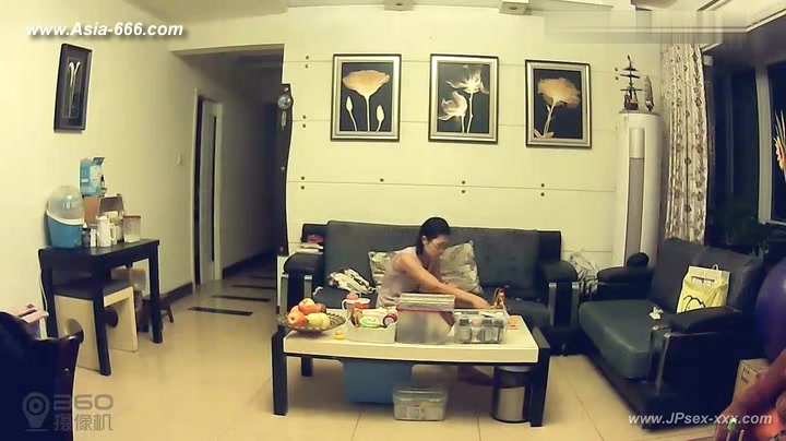 Hackers use the camera to remote monitoring of a lover's home life.285