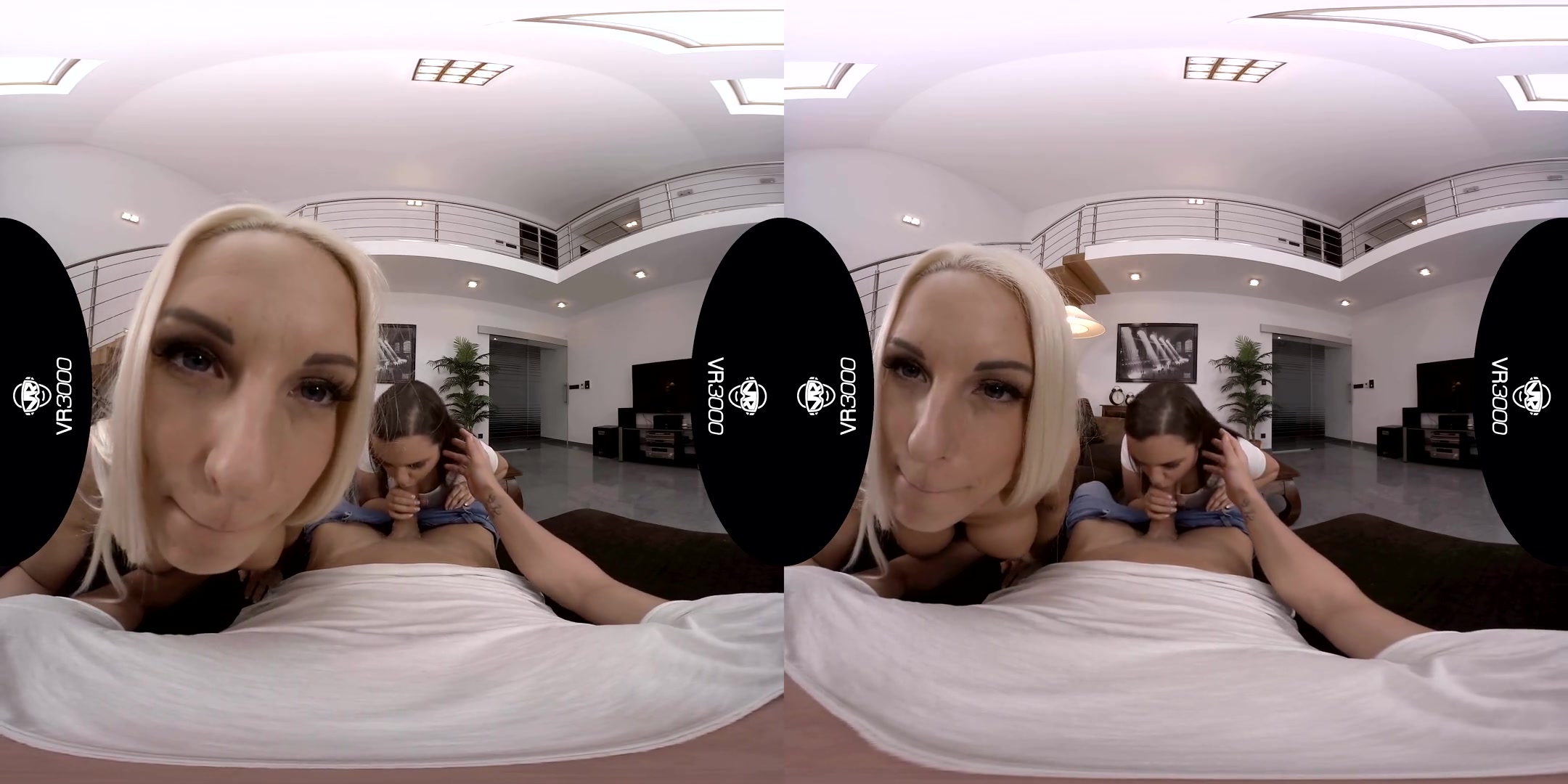 Blanche Bradburry & Sofia Lee in How to give GOODHEAD - VR3000