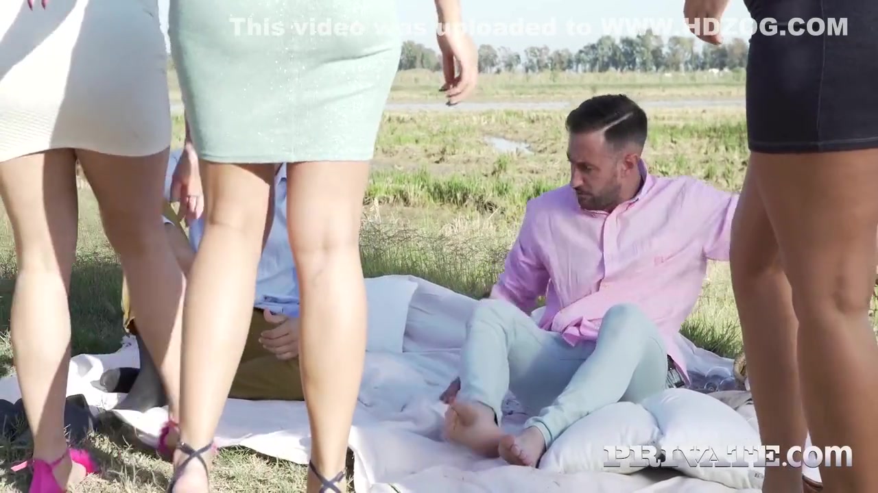 Lilith Lee, Kira Queen And Krystal Swift - A Orgy