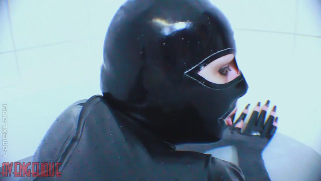 Hot Rubber In The Bathtub 2